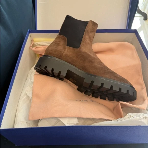 Stuart Weitzman women’s Brown Suede Chukka Lug Boot